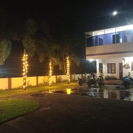 Villa Kadampil Bliss Maraiyūr Esterno foto
